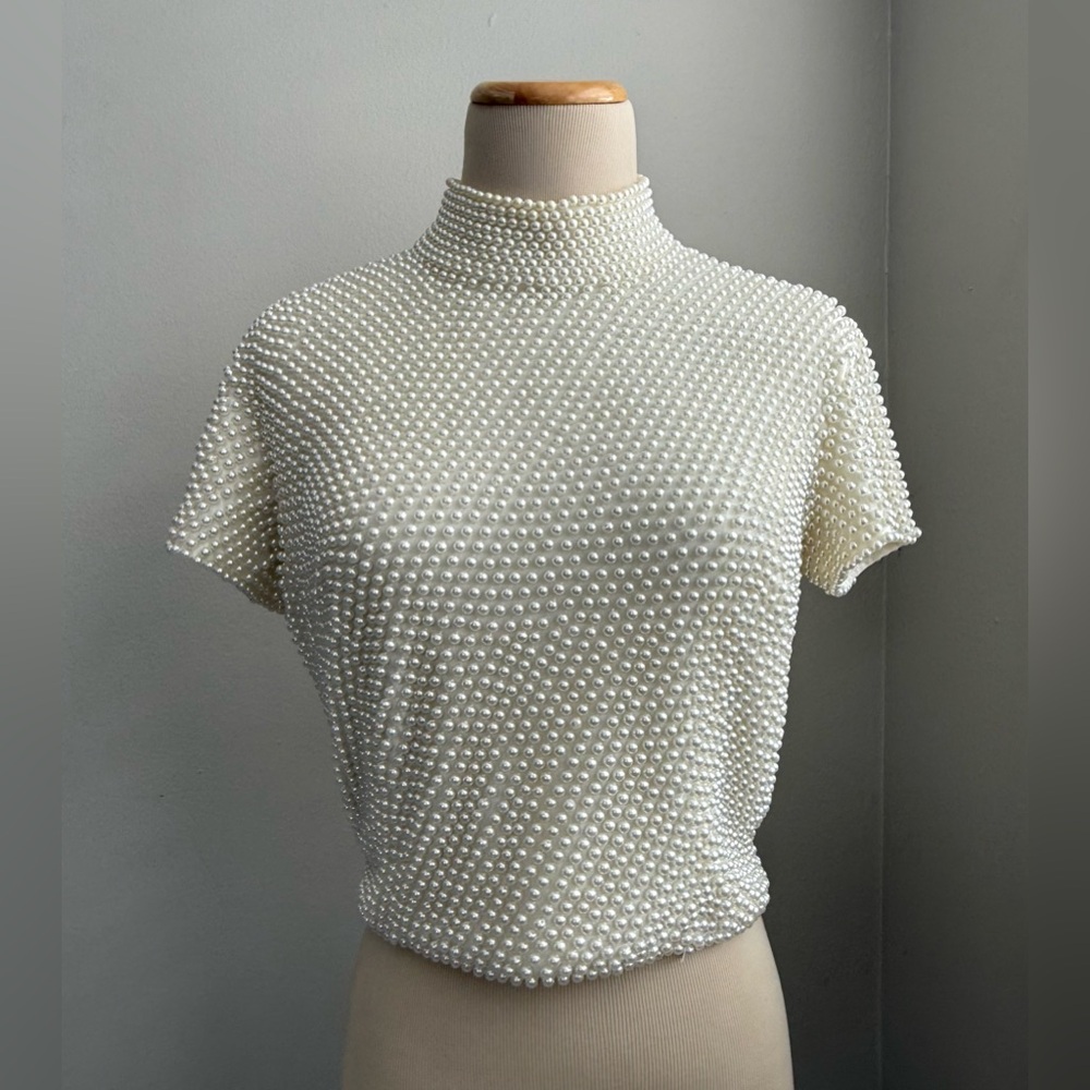 Vie by Victoria Royal Pearl vintage Crop 
| 1980 | Size 8